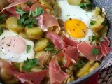 Huevos rotos: простой испанский рецепт с картофелем и яйцами, фото 1