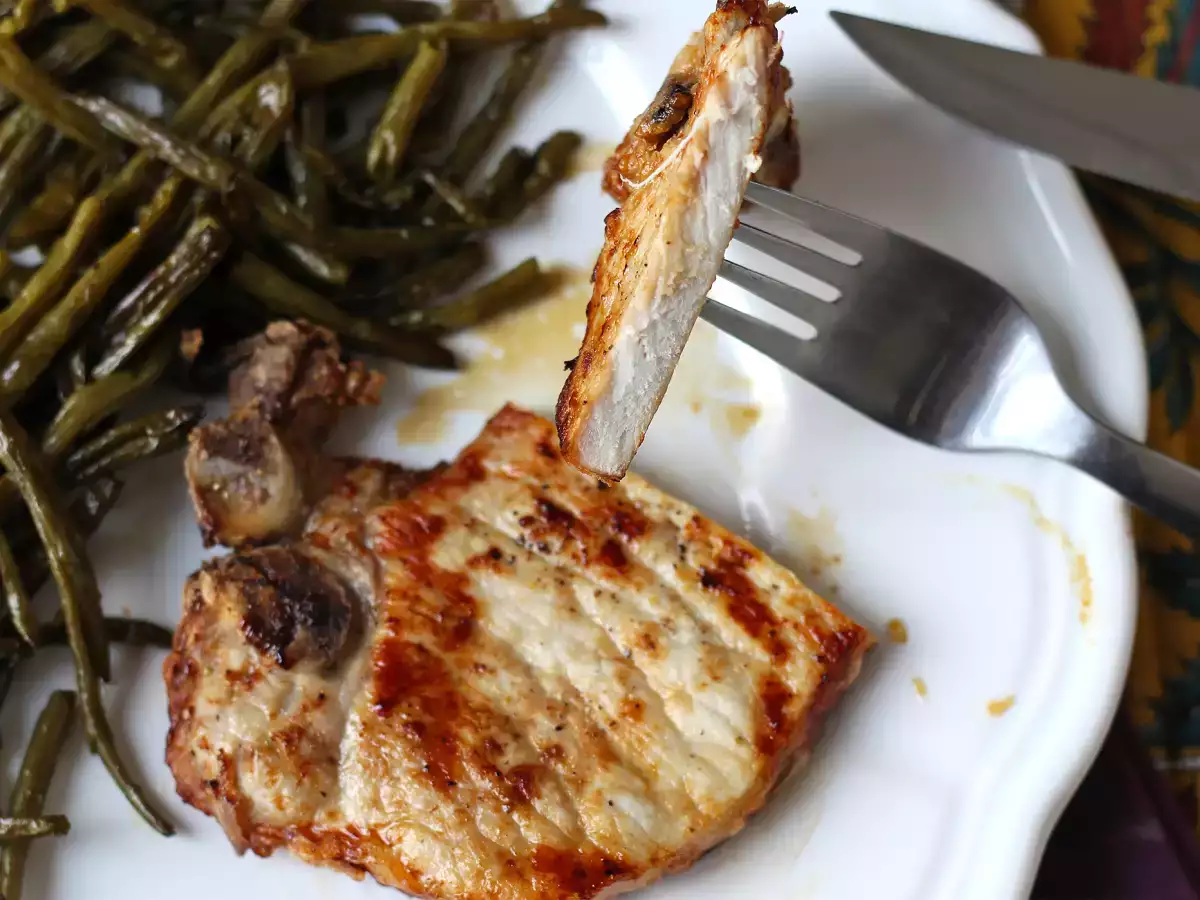 Как приготовить свиную отбивную в аэрофритюрнице? - фото 4