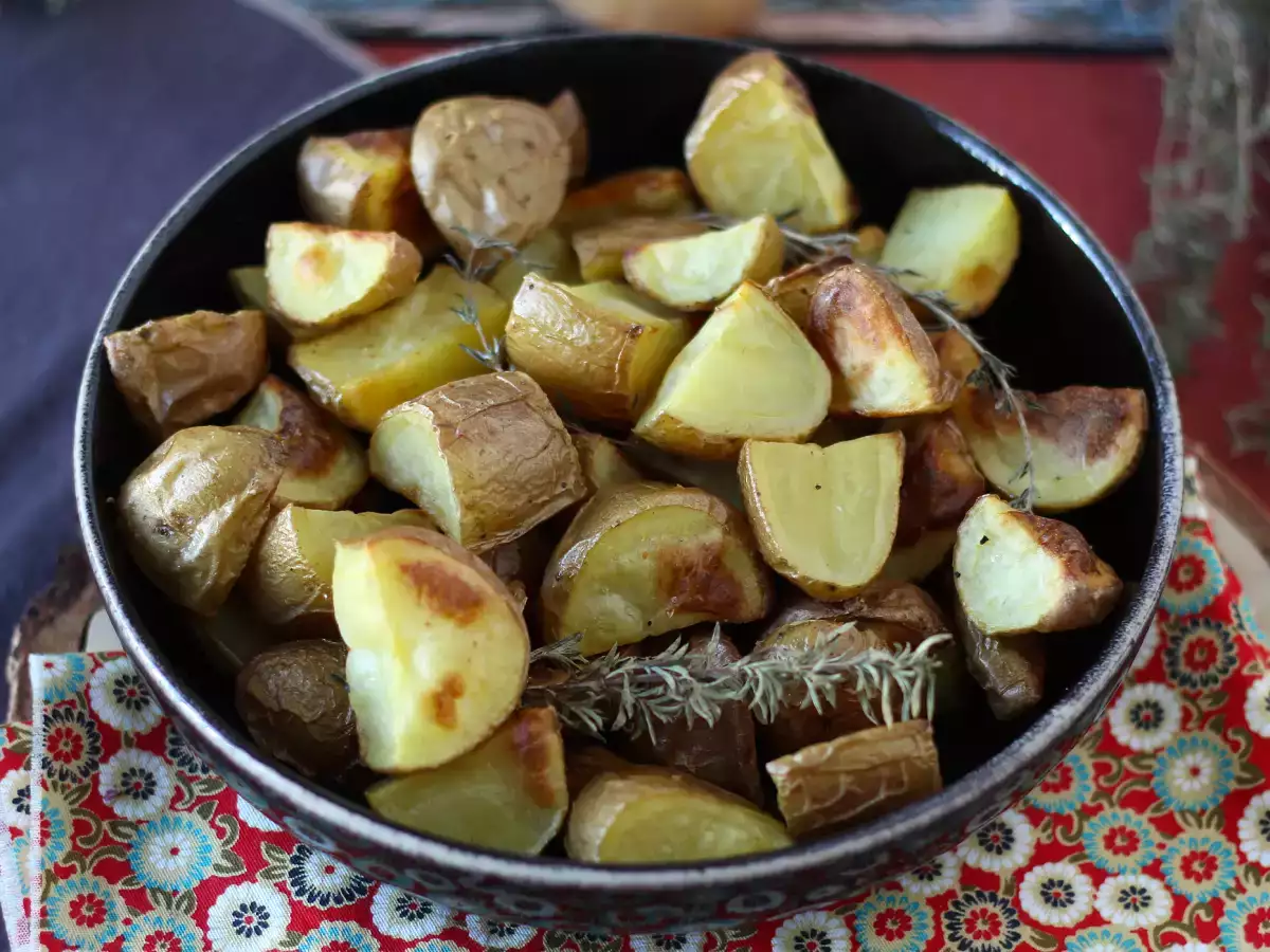 Картофель, запечённый в духовке: классический и беспроигрышный рецепт - фото 7