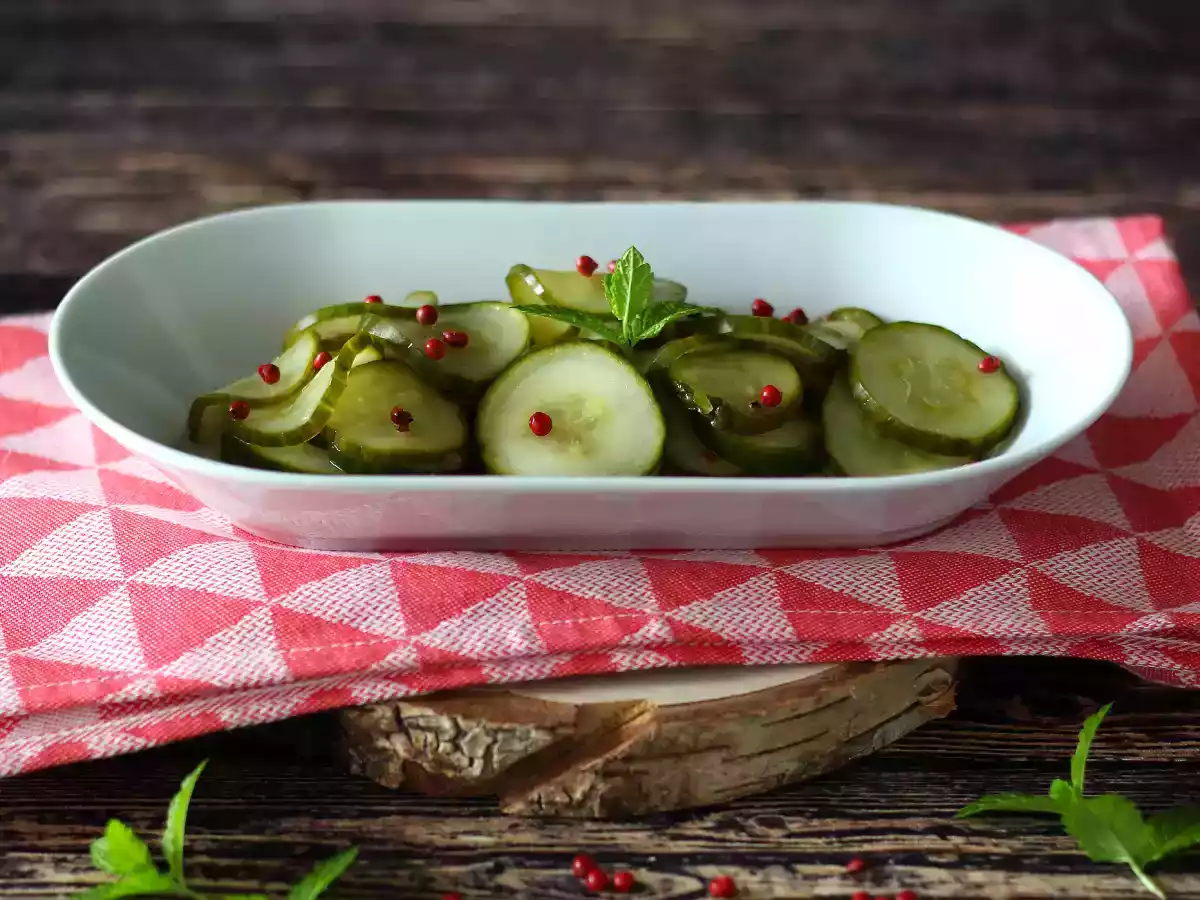 Кисло-сладкие огурцы: быстрый и вкусный гарнир для лета! - фото 4