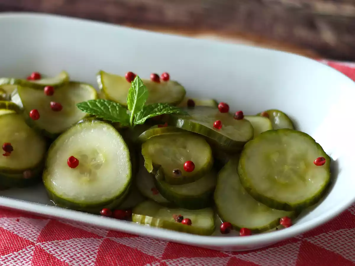 Кисло-сладкие огурцы: быстрый и вкусный гарнир для лета! - фото 5