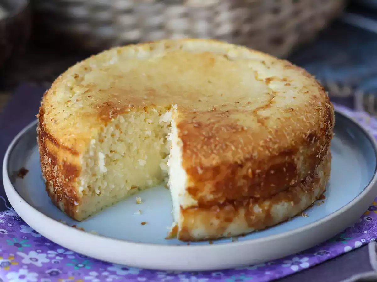 Кокосовый торт-флан со сгущенным молоком: простой и нежный - фото 5