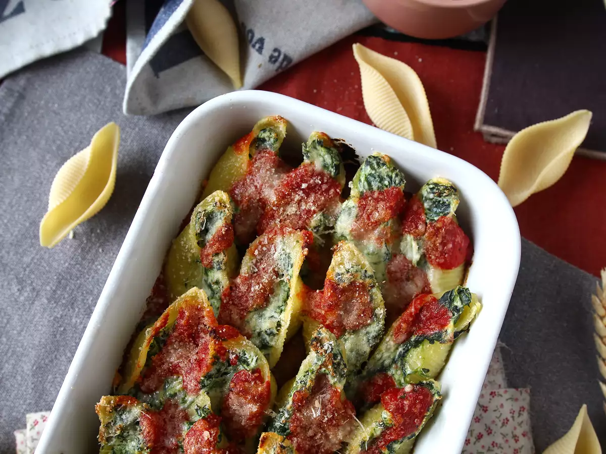 Конкильони с рикоттой и шпинатом: вкусное вегетарианское блюдо, запечённое в духовке - фото 3