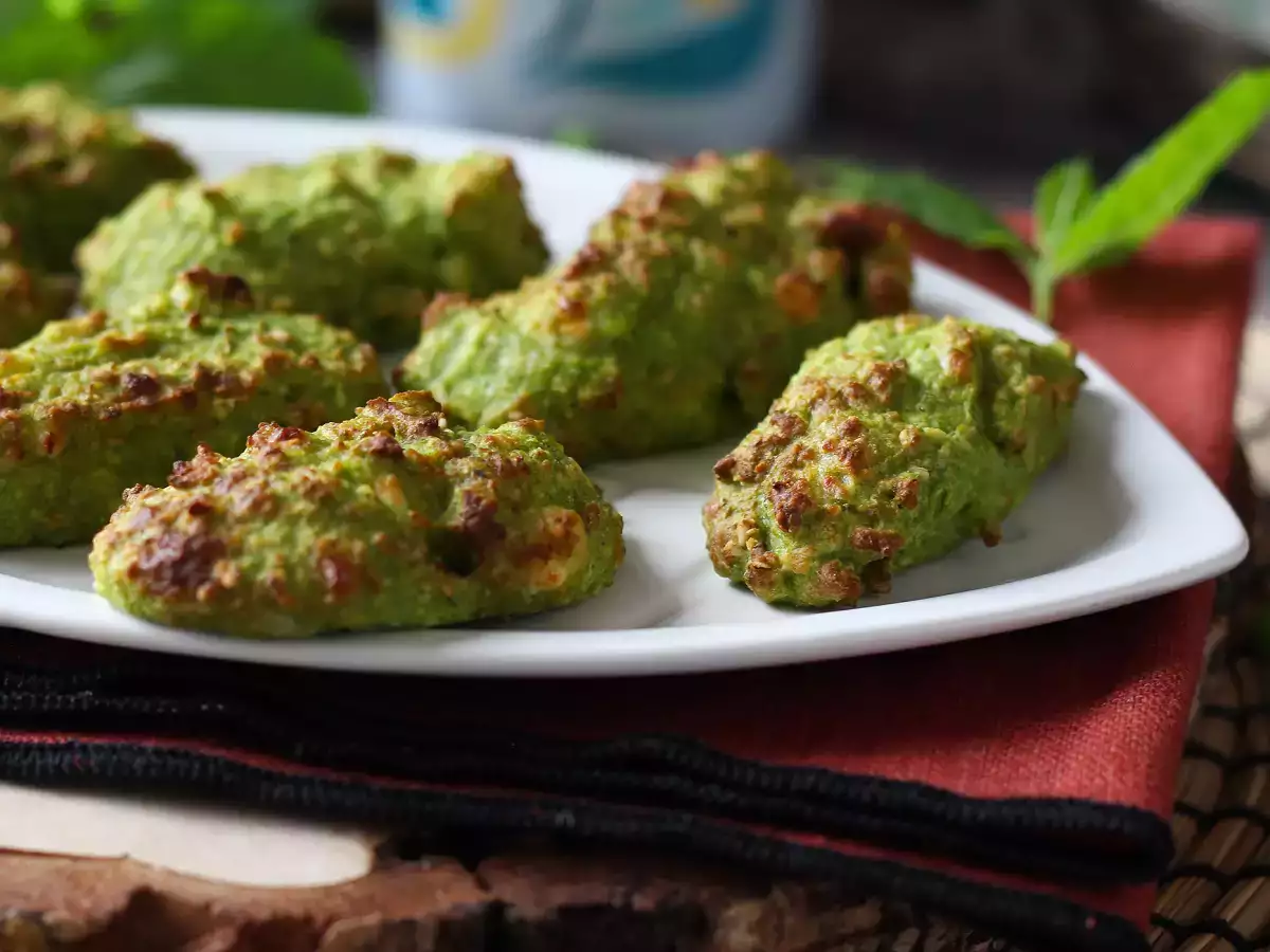 Котлетки из гороха и феты в аэрогриле: вкусно и очень быстро! - фото 3