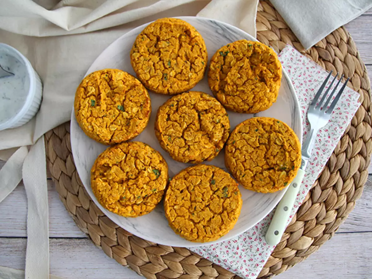 Котлетки из красной чечевицы и моркови