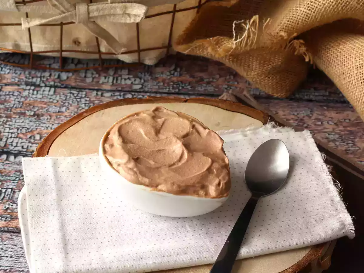 Кремовый спред Nutella, идеально подходящий для начинки тортов и слоеных пирожных