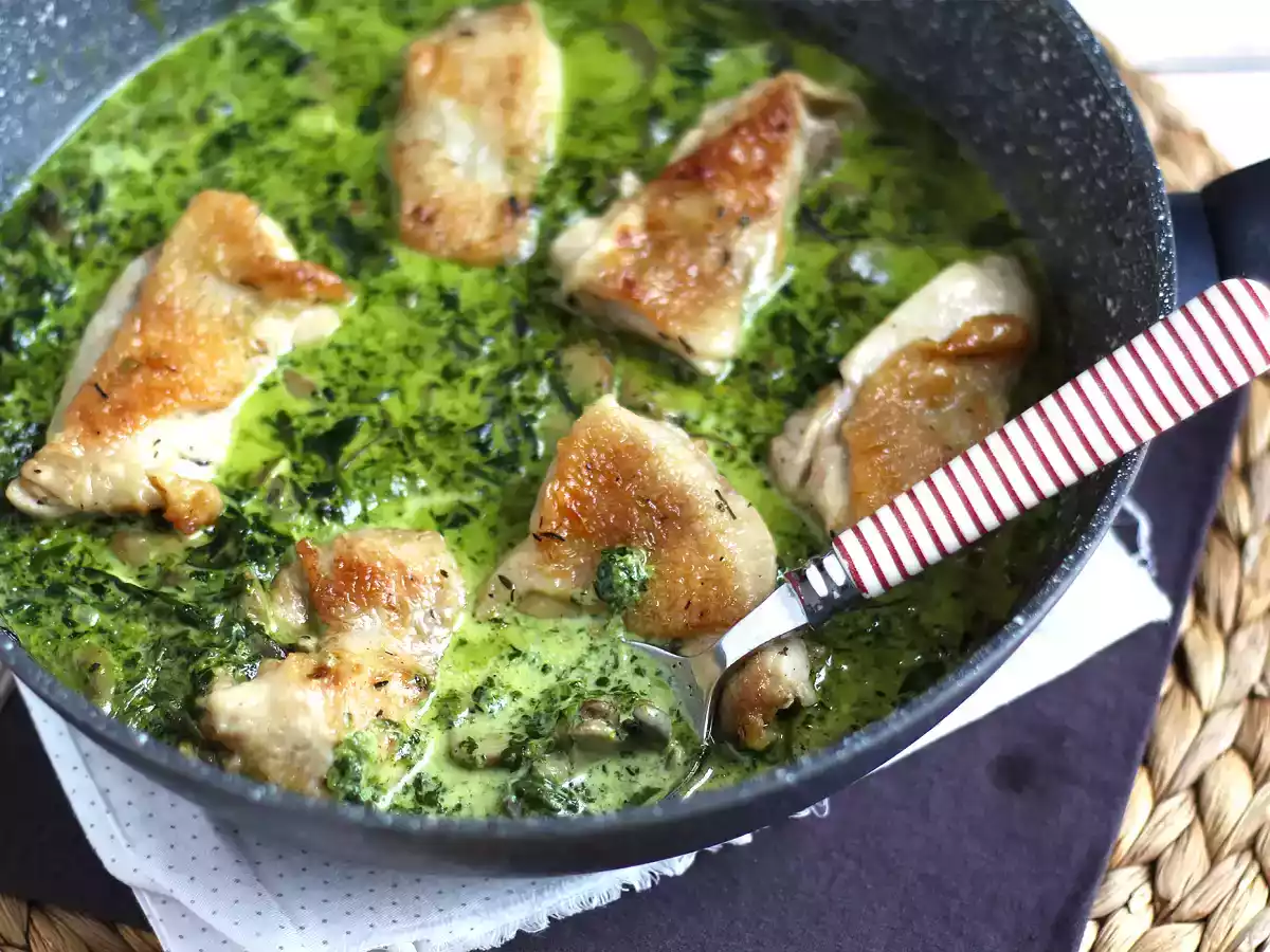 Курица со сливочным соусом из шпината и грибов - фото 5