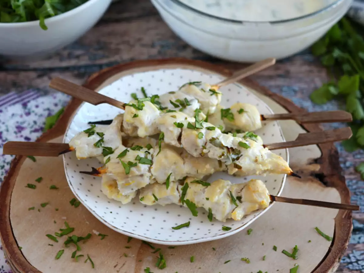 Куриные шашлычки в маринаде из йогурта и лимона