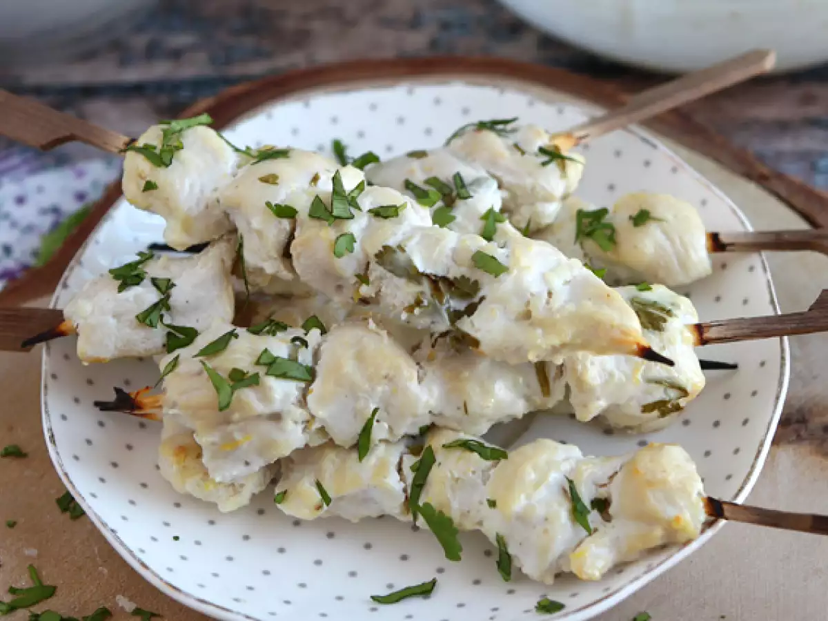 Куриные шашлычки в маринаде из йогурта и лимона - фото 3