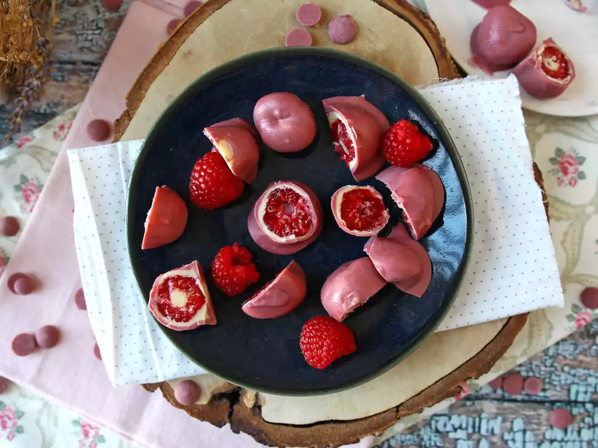 Малина, белый шоколад и рубиновый шоколад по-французски - фото 2