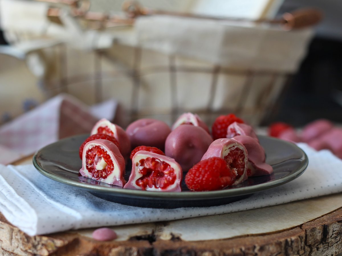 Малина, белый шоколад и рубиновый шоколад по-французски - фото 3