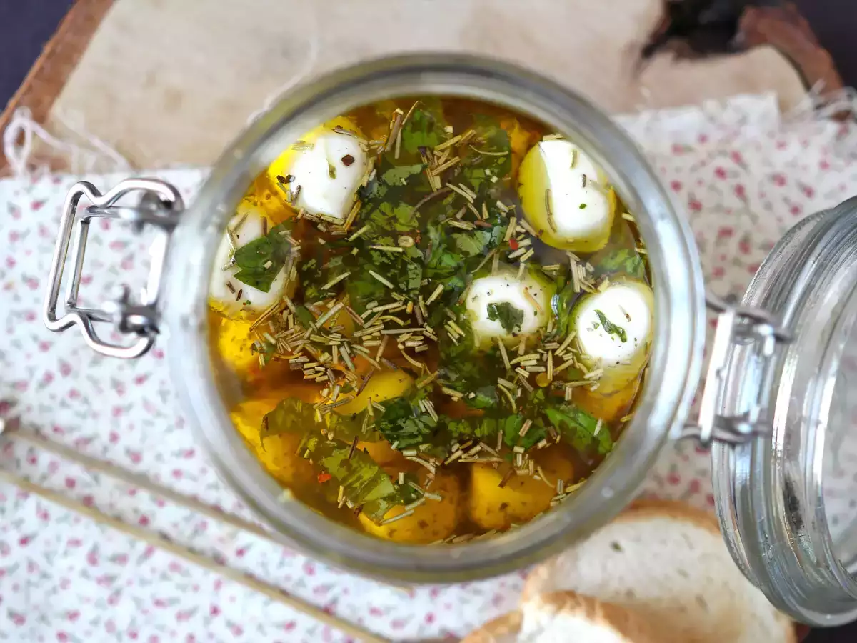 Маринованные шарики моцареллы для аперитива или салата! - фото 2