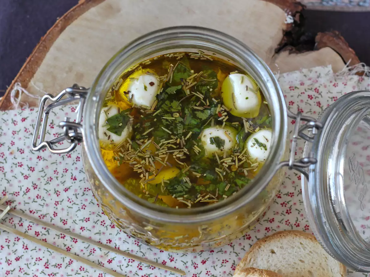 Маринованные шарики моцареллы для аперитива или салата! - фото 5