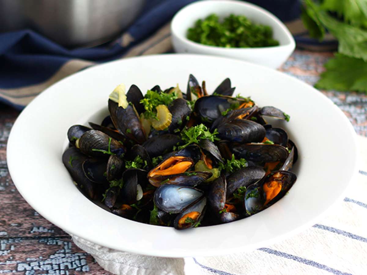 Мидии по-мариньерски: простой и вкусный рецепт