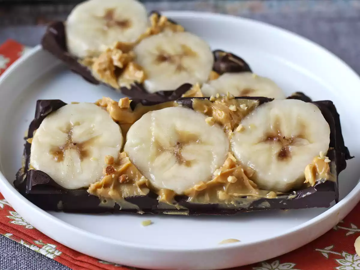 Мини-батончики с бананом, арахисовым маслом и шоколадом, очень вкусные и без добавления сахара