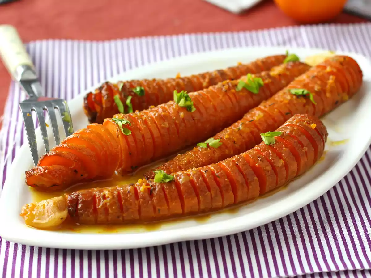 Морковь в соусе из меда и клементина