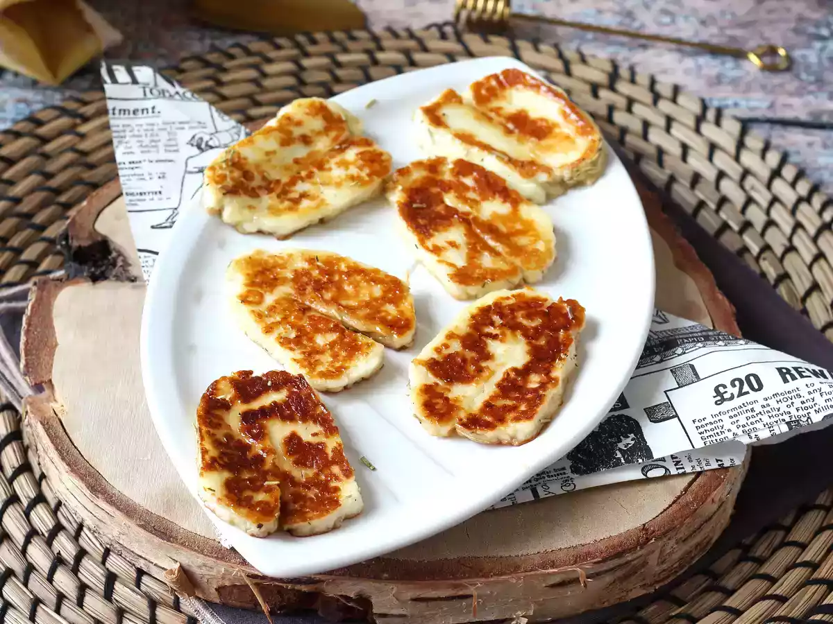Обжаренный в панировке кисло-сладкий халлуми с медом и розмарином - фото 3