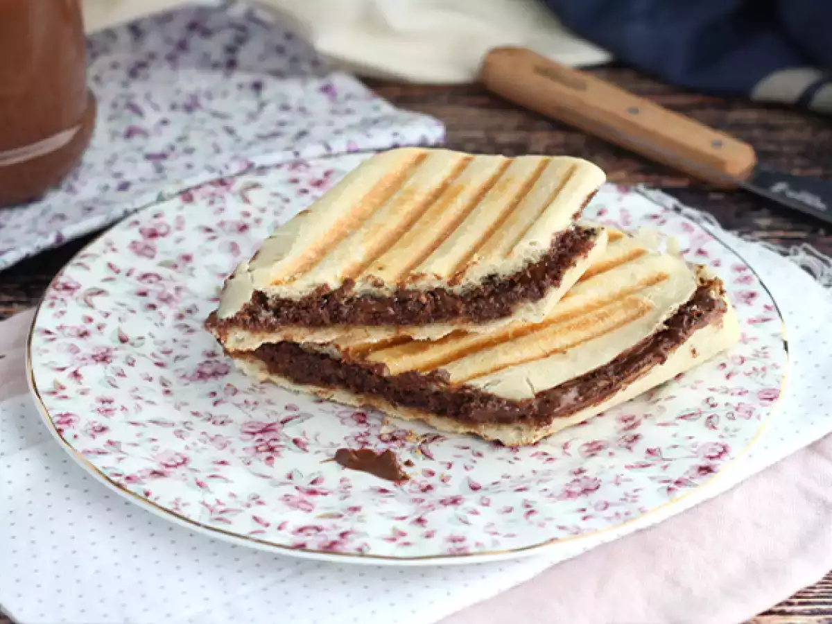 Панини со сладкой пастой