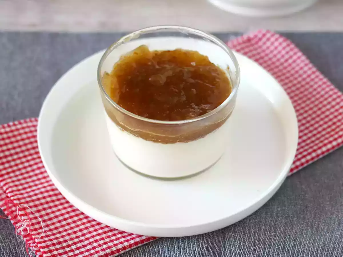 Panna cotta à la vanille et coulis de figue - фото 2