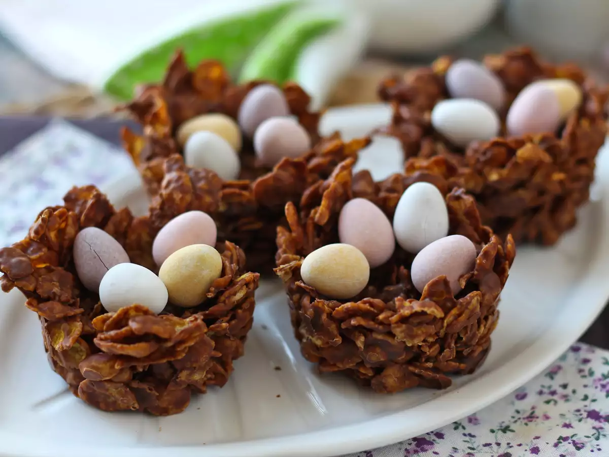 Пасхальные гнёзда из шоколадных кукурузных хлопьев - фото 2