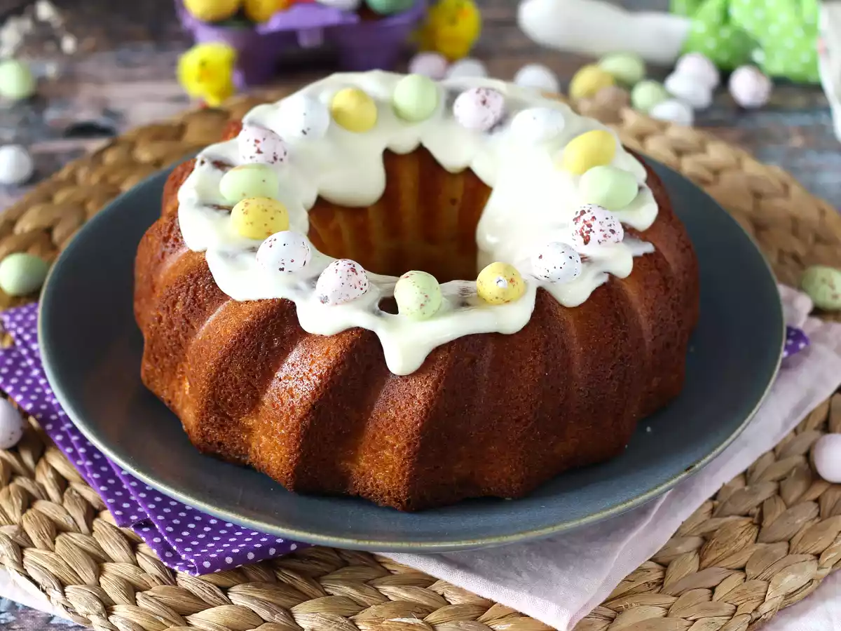 Пасхальный бундт-кейк с лимоном и белым шоколадом