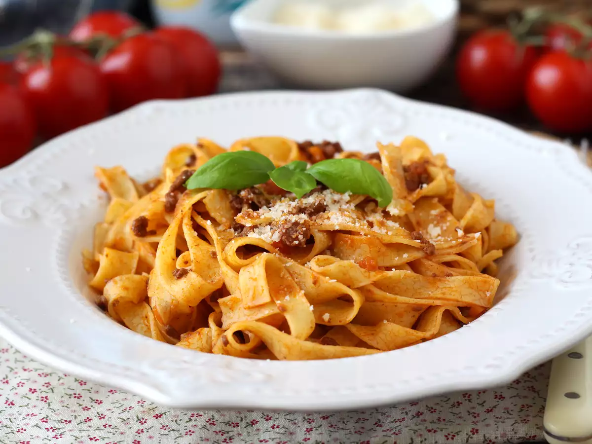 Паста с соусом болоньезе - tagliatelle al ragù alla bolognese - фото 3