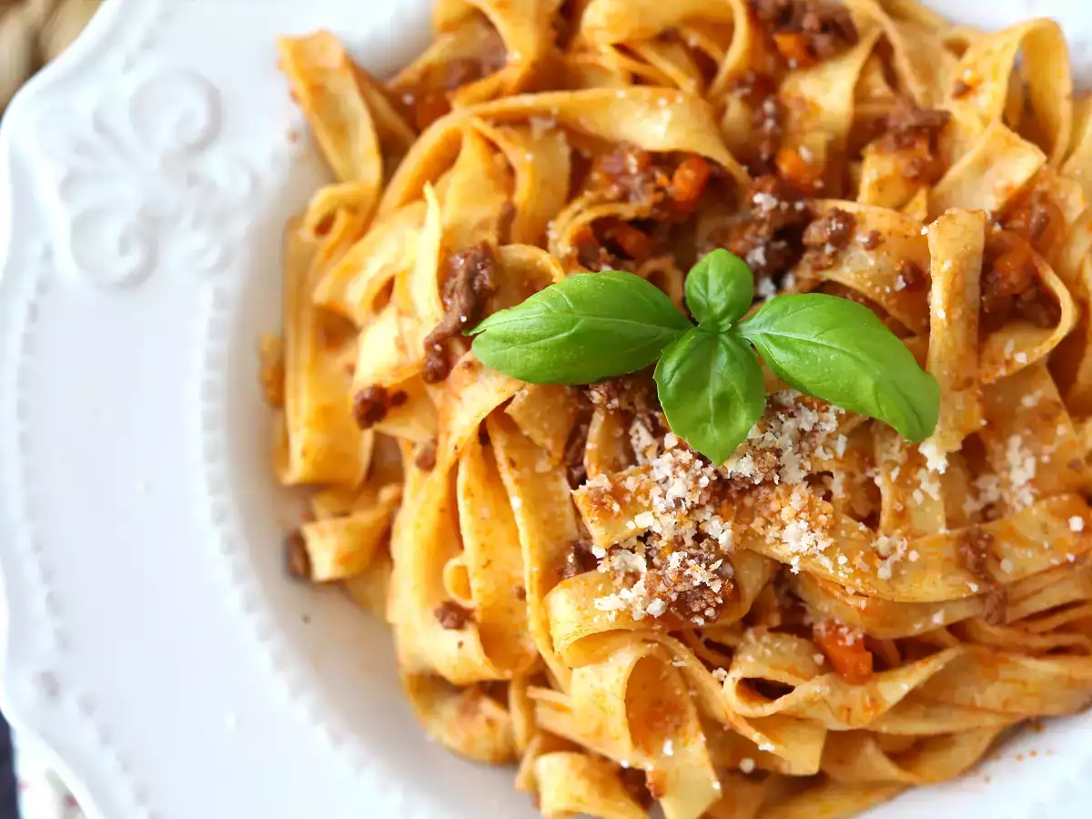 Паста с соусом болоньезе - tagliatelle al ragù alla bolognese - фото 4
