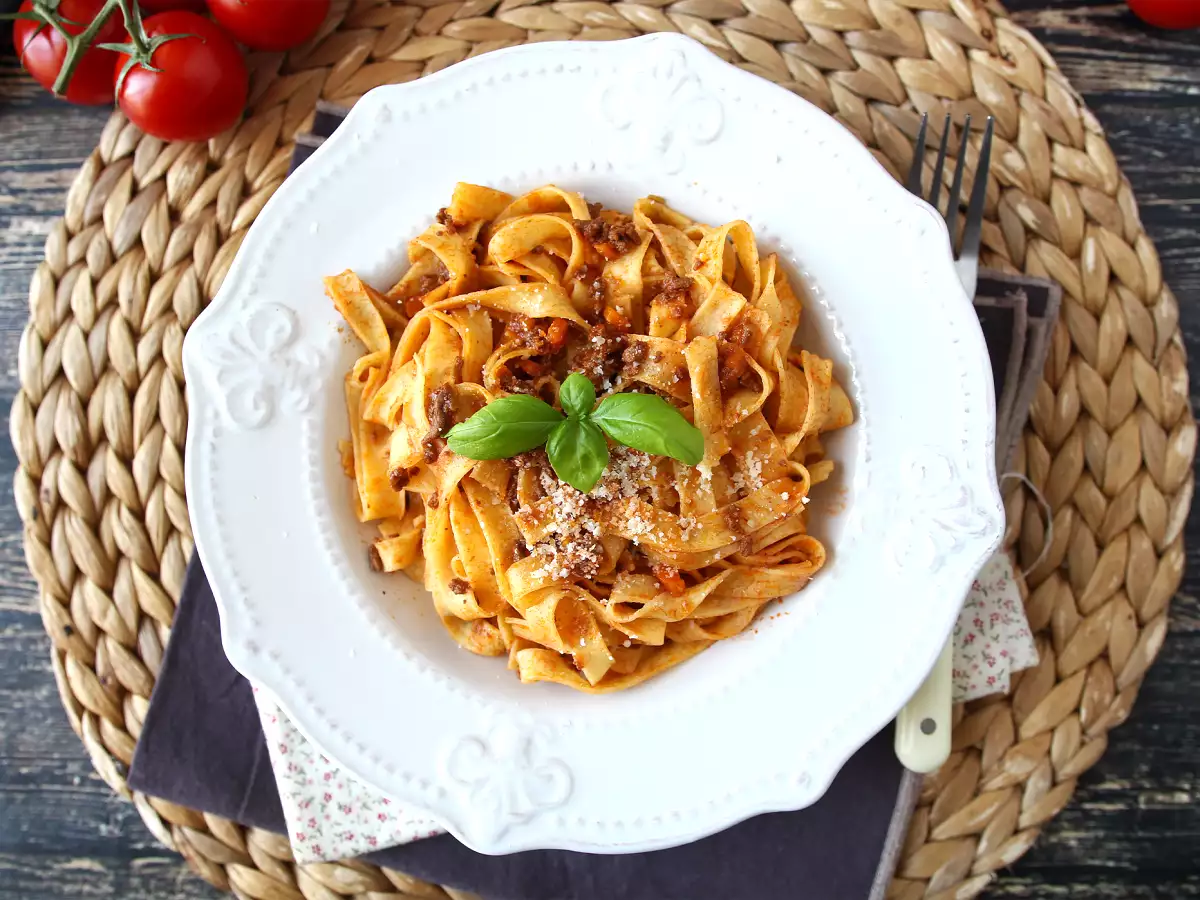 Паста с соусом болоньезе - tagliatelle al ragù alla bolognese - фото 5