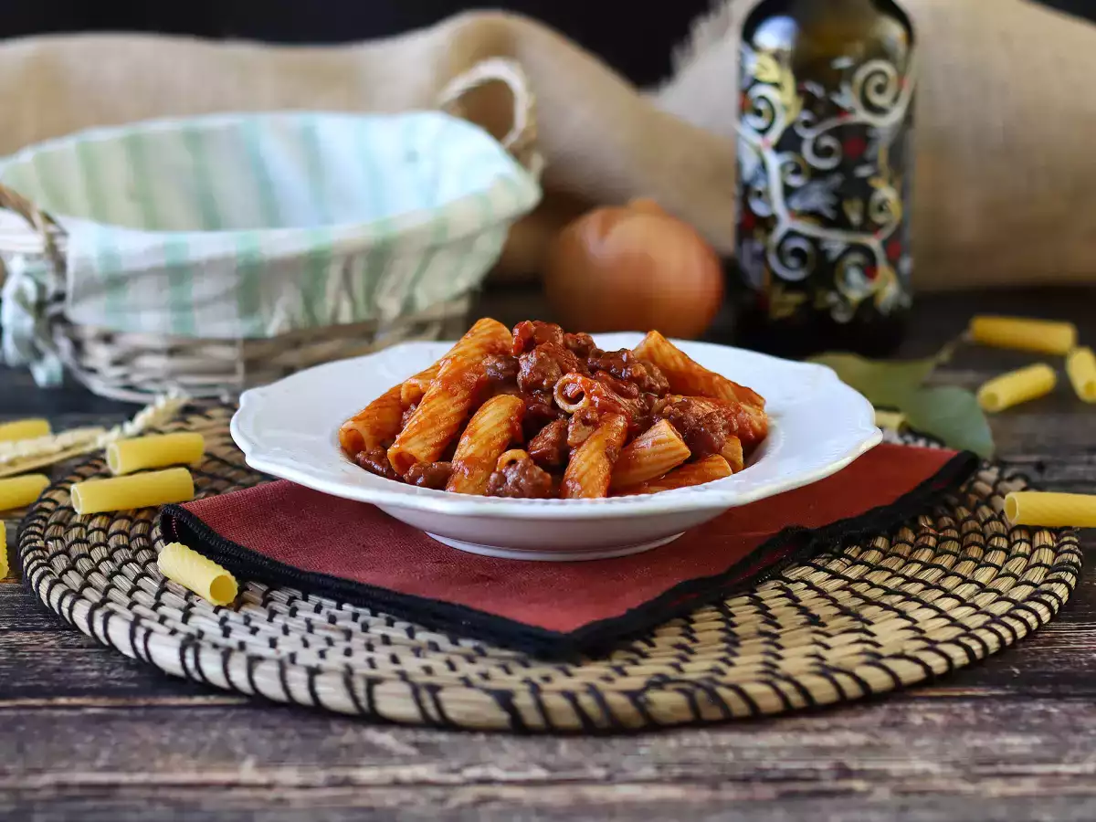 Паста с соусом из колбасы: простое блюдо с насыщенным вкусом - фото 7