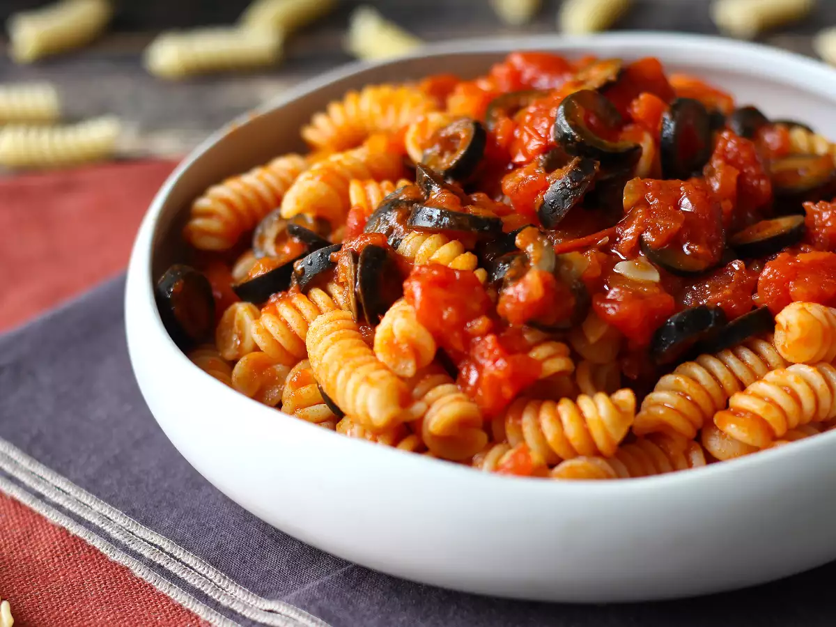 Паста с соусом из оливок: недорого, вкусно и просто приготовить! - фото 4