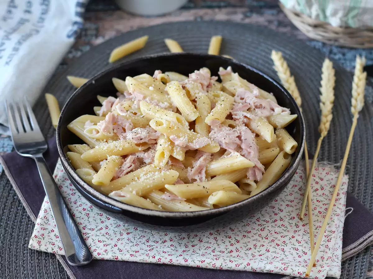 Паста со сливками и ветчиной: нежная, быстрая и невероятно вкусная! - фото 2