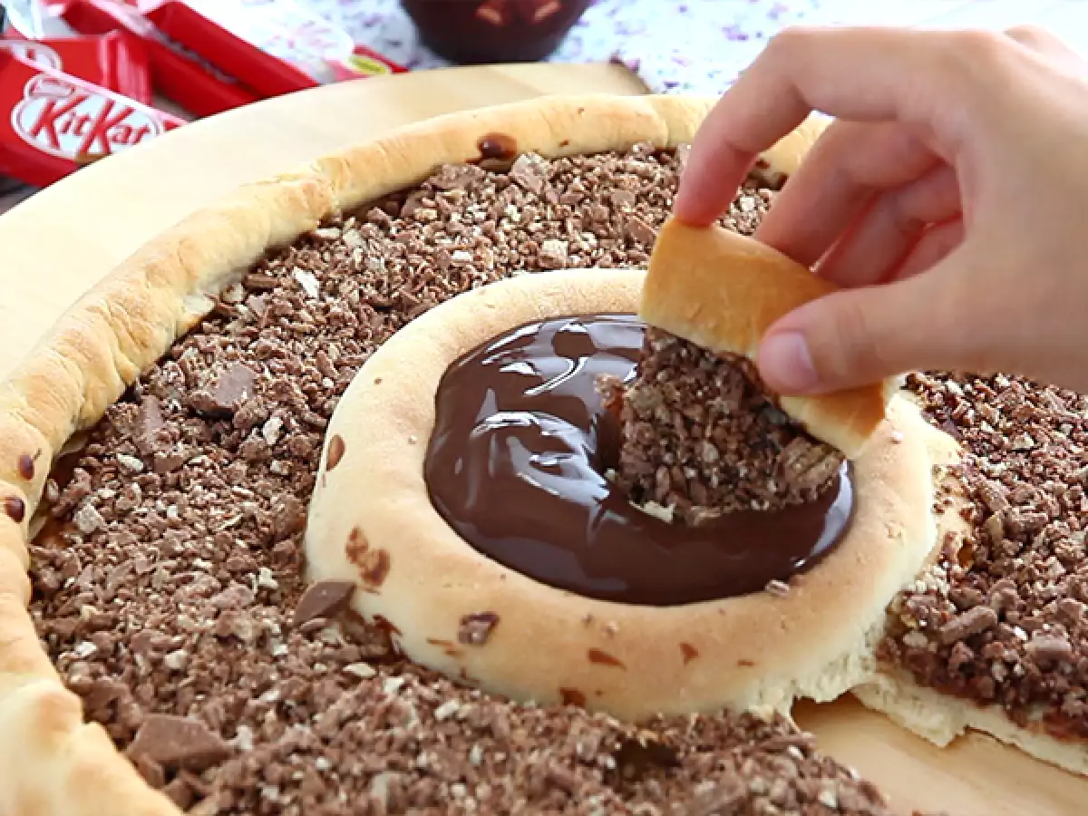 Пицца с Kit Kat и шоколадным йогуртом Danette - фото 2