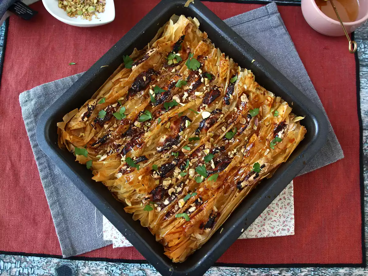 Пикантный хрустящий торт с козьим сыром и медом - фото 6