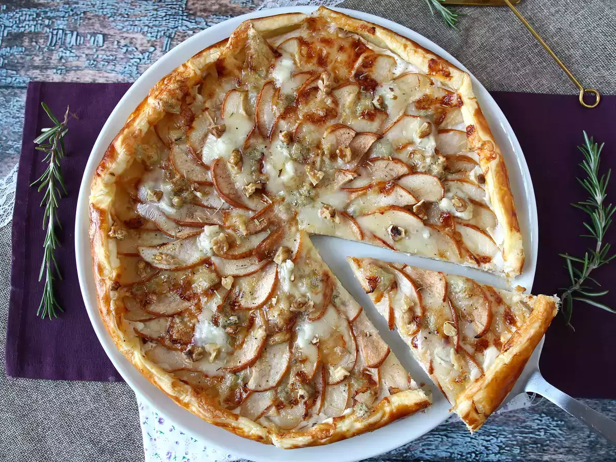 Пирог с грушей, горгонзолой и грецкими орехами: неотразимое сочетание сладкого и солёного - фото 7