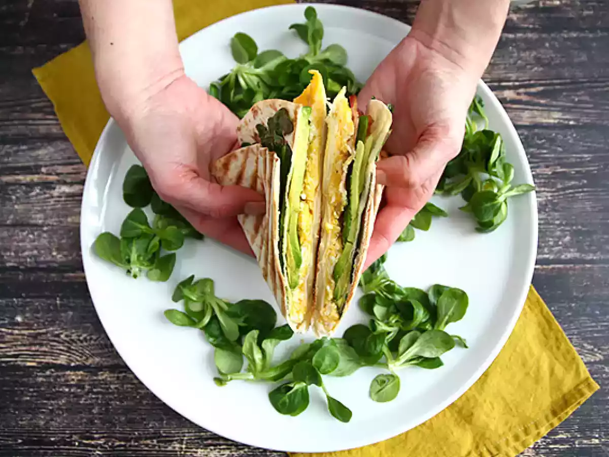 Поджаренная обертка в стиле бранч - Tortilla Wrap Hack - фото 3