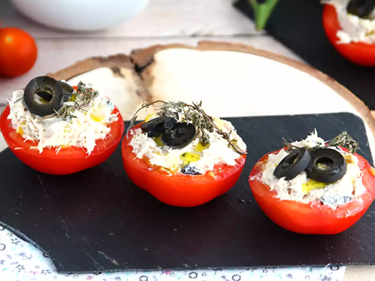 Помидоры, фаршированные тунцом, фромажем и оливками - фото 2