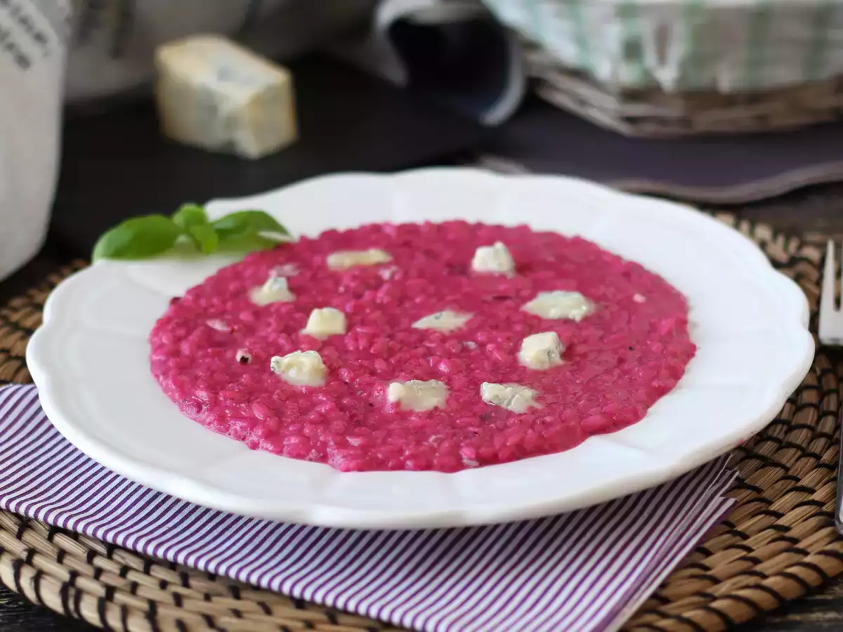 Ризотто со свеклой и горгонзолой: взрыв цвета и ярких вкусов