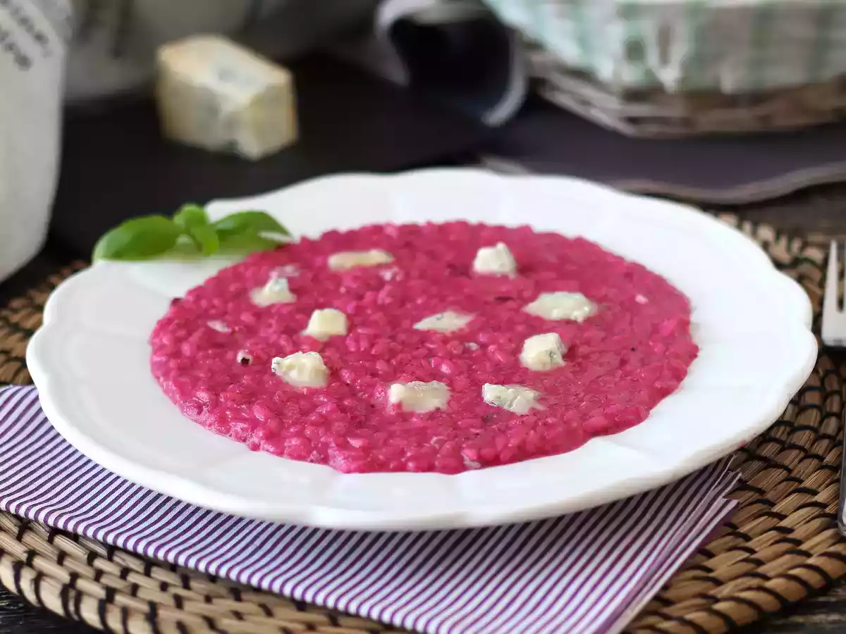 Ризотто со свеклой и горгонзолой: взрыв цвета и насыщенного вкуса