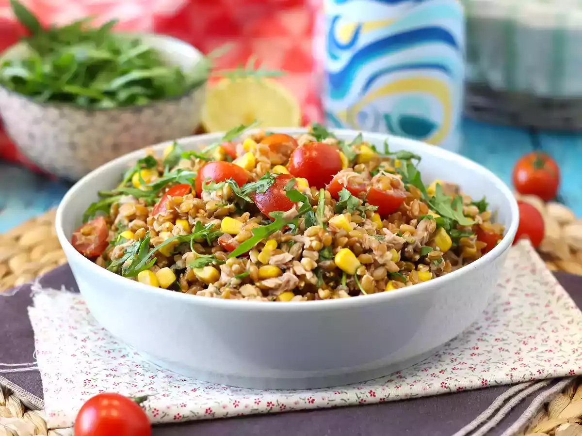 Салат из полбы и тунца: легкий, вкусный и идеальный рецепт для круглогодичного использования