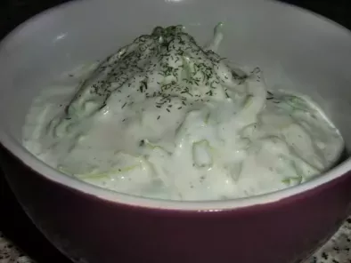 Салат из свежей белокочанной капусты с творогом
