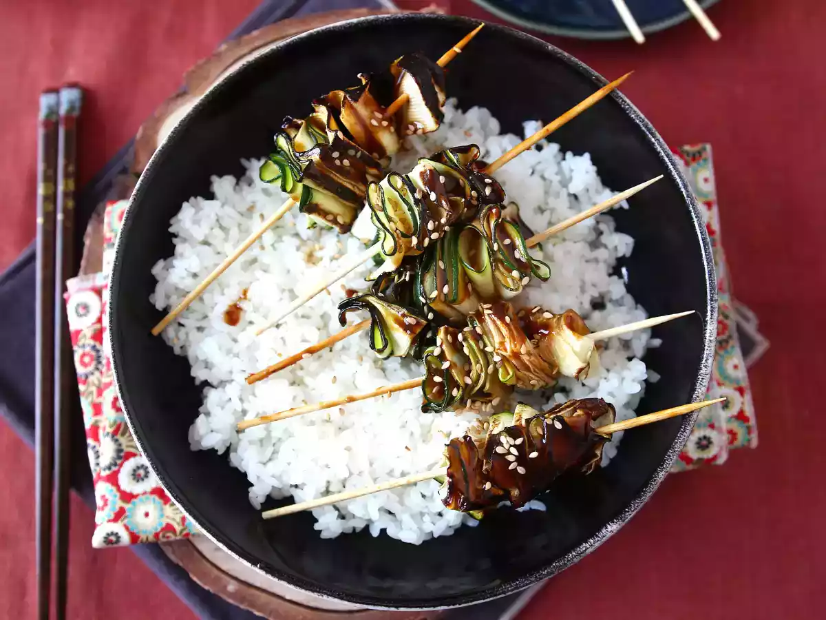 Шашлычки из кабачков с вкусным, острым азиатским соусом - фото 2