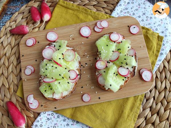 Сэндвичи с огурцом и редисом со сливочным сыром - фото 5