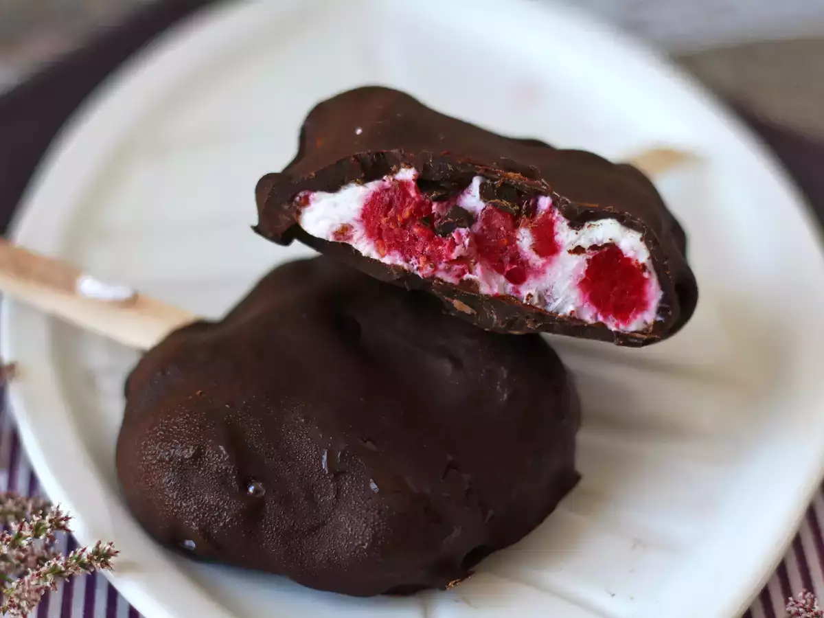 Скайра, малина и шоколадное мороженое. Полезный перекус для солнечных дней! - фото 6