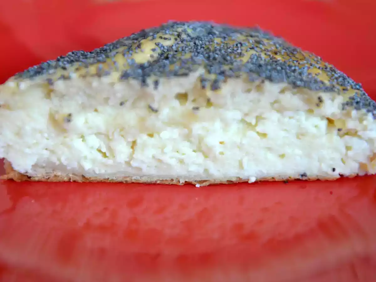 Сладкий пирог с сыром и йогуртом и маковой корочкой - фото 4