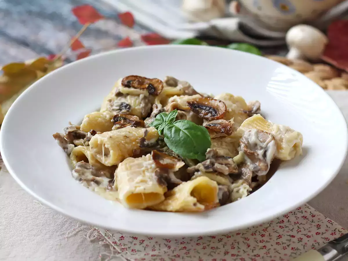 Сливочная паста с грибами и сливками — простой рецепт с насыщенным вкусом