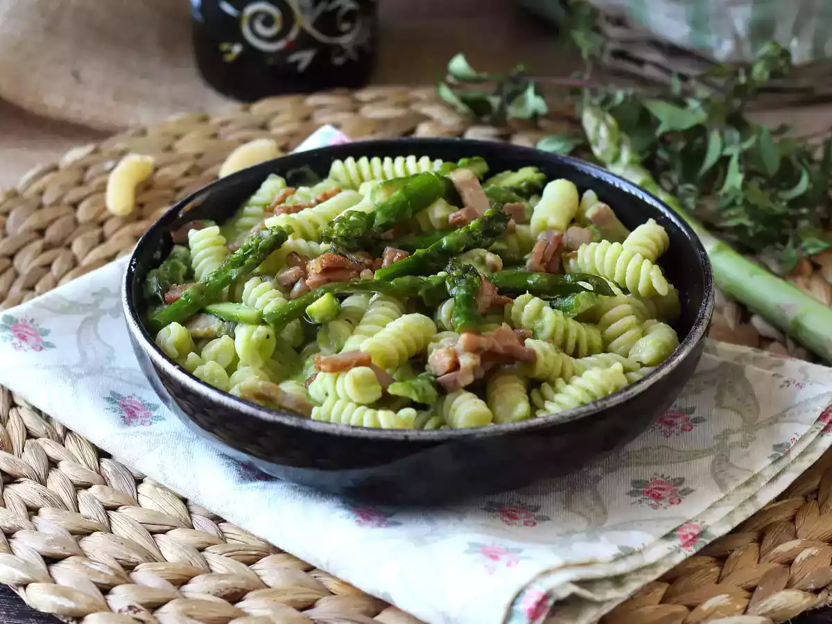 Сливочная паста со спаржей и беконом: простой и вкусный рецепт - фото 4