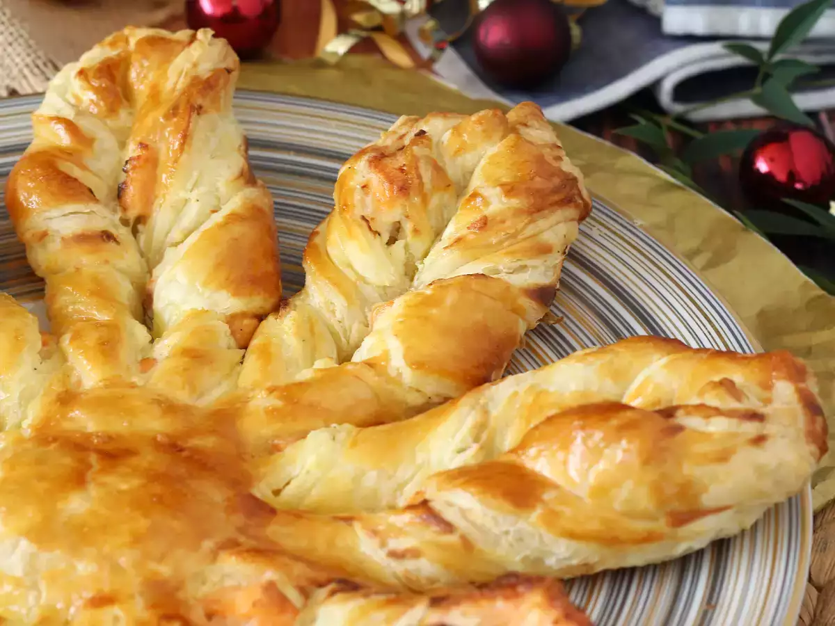 Слоёная снежинка с лососем и сливочным сыром — закуска к аперитиву - фото 2
