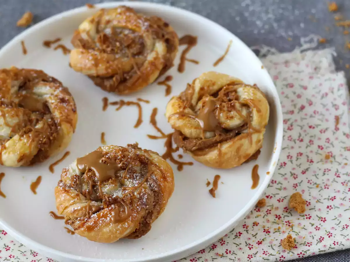 Слоёное печенье со спекулосом — простой и быстрый рецепт - фото 3