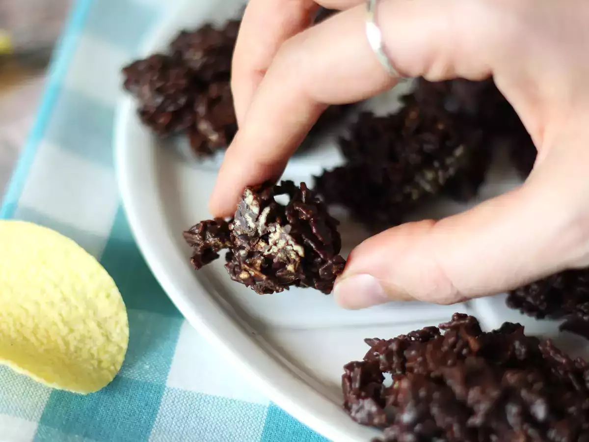 Шоколад Pringles в песочных розах - фото 5