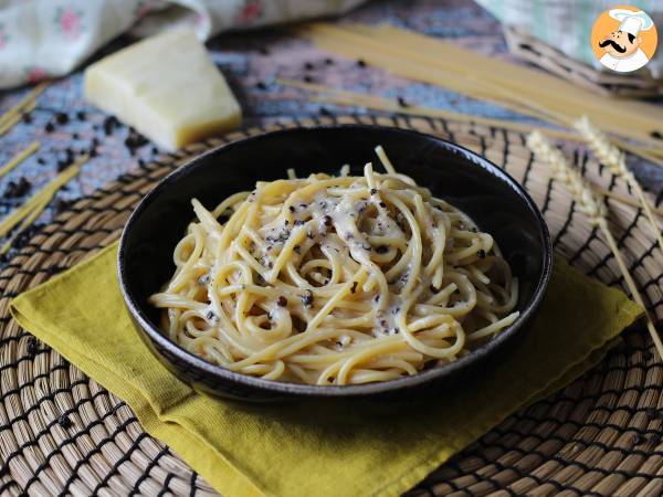 Спагетти cacio e pepe: 3 ингредиента, взрыв вкуса! - фото 5